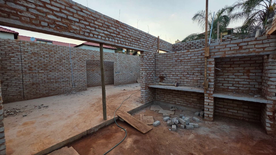 4 Bedroom Property for Sale in Melodie North West